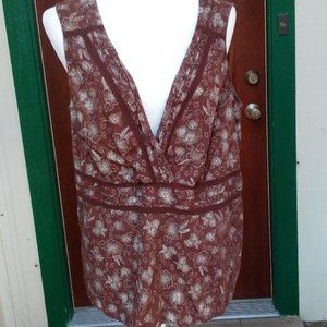 St John's Bay Top Size 1X